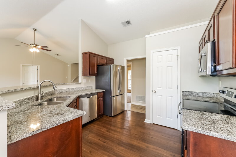 2,085/Mo, 2693 Rutherford Dr Southaven, MS 38672 Kitchen View