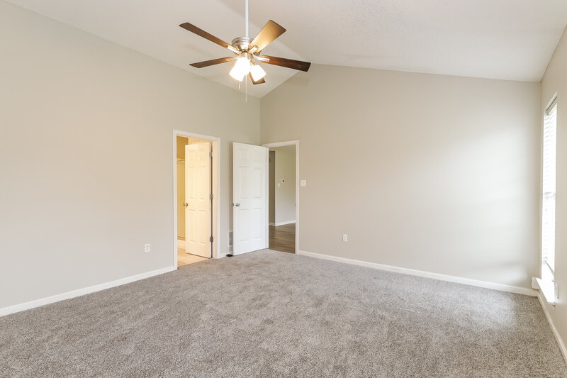 2,085/Mo, 2693 Rutherford Dr Southaven, MS 38672 Main Bedroom View 2