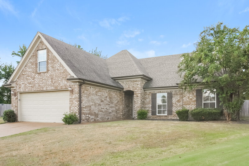 2,245/Mo, 3620 Harvest Tree Dr Southaven, MS 38672 Front View