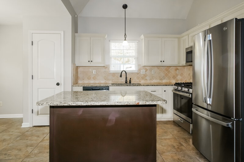 2,245/Mo, 3620 Harvest Tree Dr Southaven, MS 38672 Kitchen View