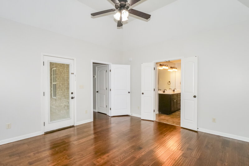 2,345/Mo, 3620 Harvest Tree Dr Southaven, MS 38672 Main Bedroom View 2