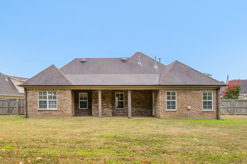 2,345/Mo, 3620 Harvest Tree Dr Southaven, MS 38672 Rear View