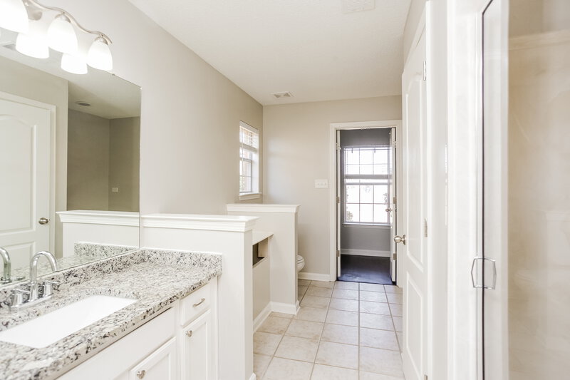 2,020/Mo, 10115 Cross Valley Dr Cordova, TN 38018 Main Bathroom View