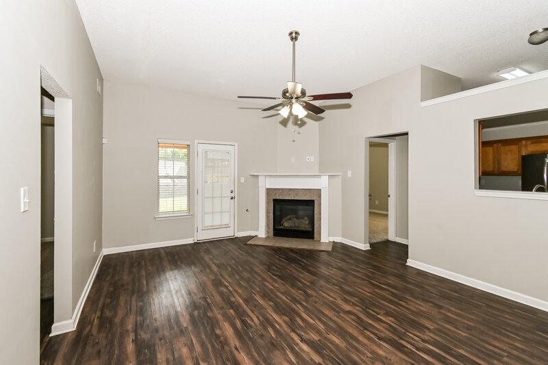 1,920/Mo, 1176 Warwick Place Southaven, MS 38671 Living Room View
