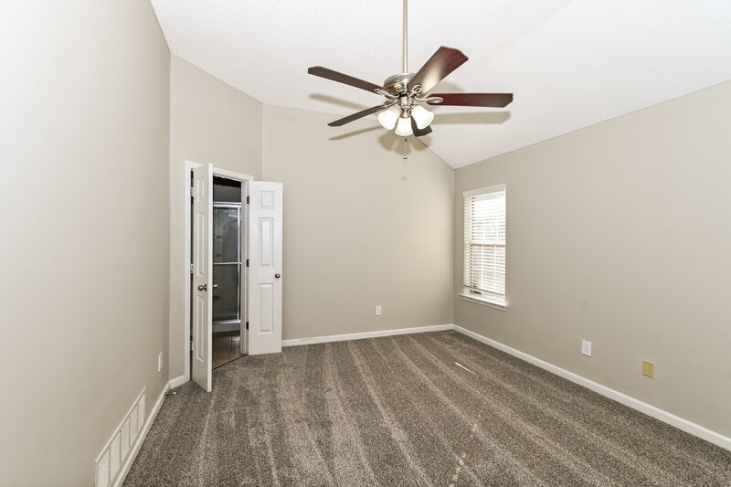 1,920/Mo, 1176 Warwick Place Southaven, MS 38671 Main Bedroom View