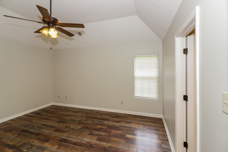 2,005/Mo, 1676 Sandpiper Cv N Hernando, MS 38632 Main Bedroom View
