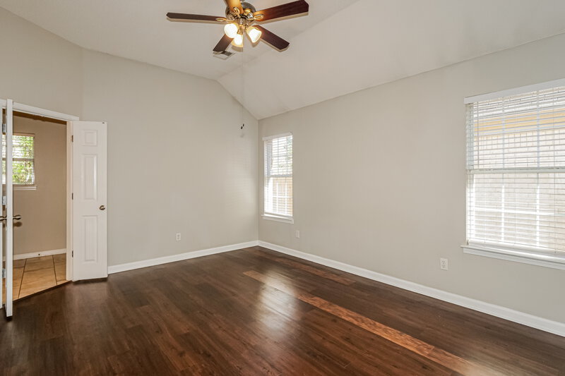 1,960/Mo, 7158 Crape Myrtle Dr Olive Branch, MS 38654 Main Bedroom View