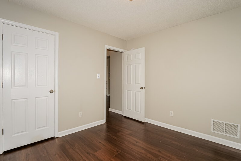 1,960/Mo, 7158 Crape Myrtle Dr Olive Branch, MS 38654 Bedroom View 2