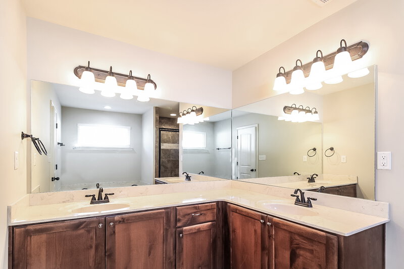 3,340/Mo, 3580 Sabra Ln Southaven, MS 38672 Main Bathroom View