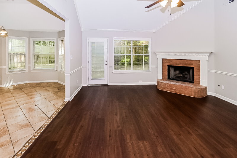 2,045/Mo, 6437 Stone Lake Dr Bartlett, TN 38135 Living Room View