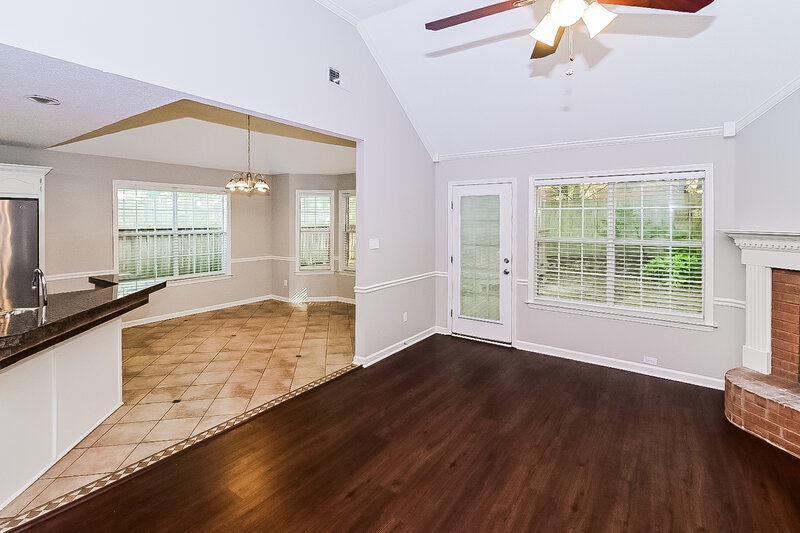 2,045/Mo, 6437 Stone Lake Dr Bartlett, TN 38135 Living Room View 2