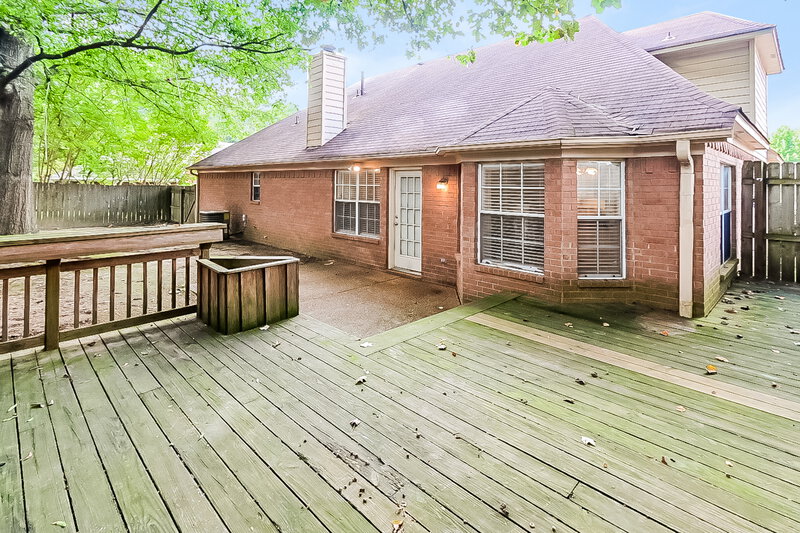 2,045/Mo, 6437 Stone Lake Dr Bartlett, TN 38135 Rear View