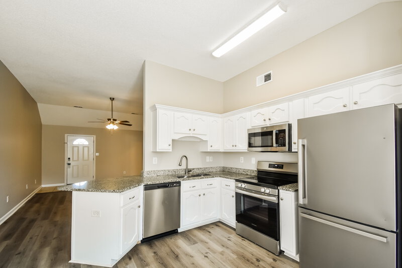1,635/Mo, 9043 William Paul Drive Olive Branch, MS 38654 Kitchen View 2