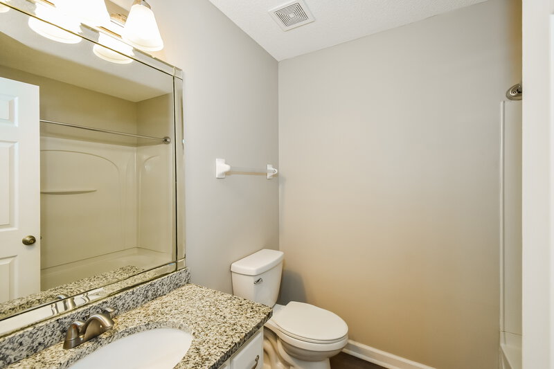 1,635/Mo, 9043 William Paul Drive Olive Branch, MS 38654 Bathroom View
