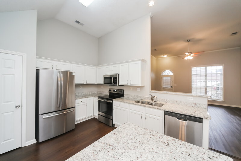 2,510/Mo, 2609 Wood Sage Cv Cordova, TN 38016 Kitchen View 2