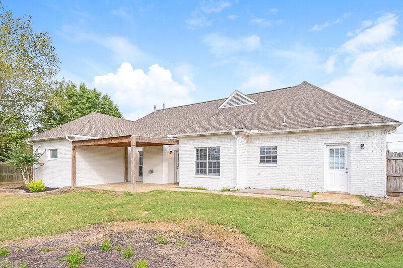 2,100/Mo, 13119 Claybourne Cv Olive Branch, MS 38654 Rear View
