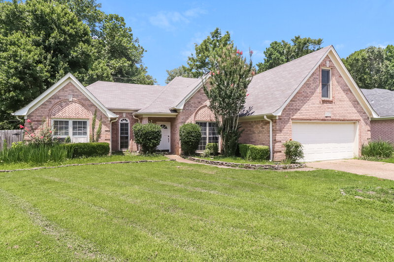 2,085/Mo, 8642 Tropicana Dr N Cordova, TN 38018 Front View
