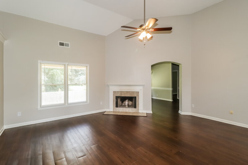 2,085/Mo, 8642 Tropicana Dr N Cordova, TN 38018 Living Room View