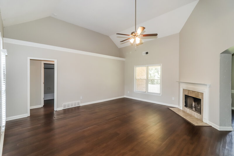 2,085/Mo, 8642 Tropicana Dr N Cordova, TN 38018 Living Room View 2