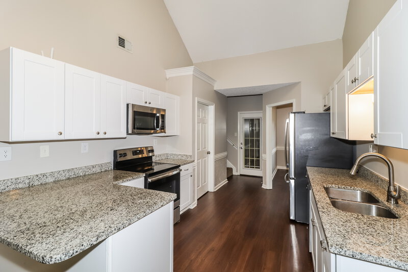 2,085/Mo, 8642 Tropicana Dr N Cordova, TN 38018 Kitchen View 2
