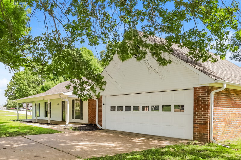 1,965/Mo, 7221 Bluegrass Rd Olive Branch, MS 38654 Front View
