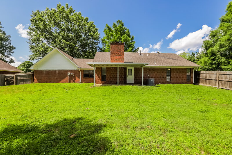 1,965/Mo, 7221 Bluegrass Rd Olive Branch, MS 38654 Rear View