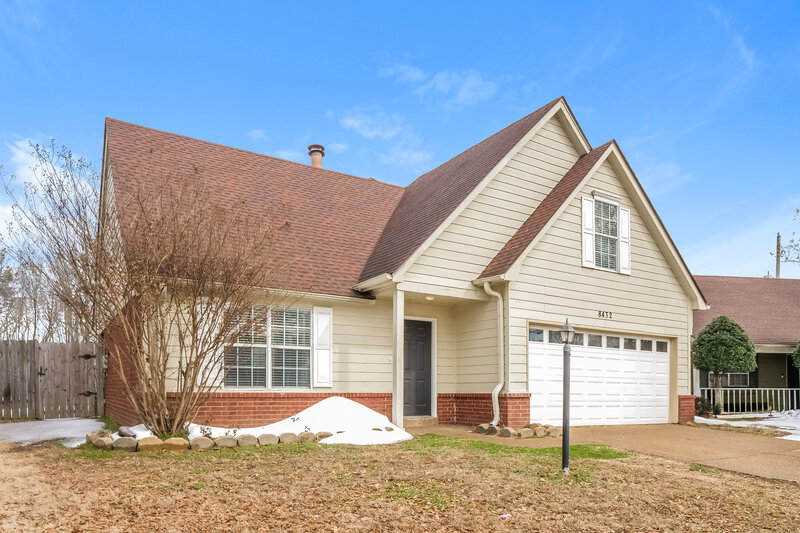 1,960/Mo, 8432 Creek Front Dr Cordova, TN 38016 Front View