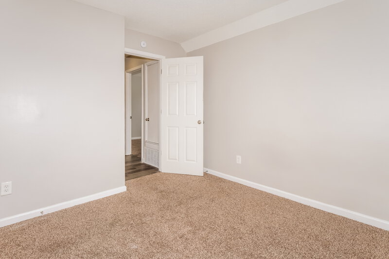 1,960/Mo, 8432 Creek Front Dr Cordova, TN 38016 Bedroom View 2