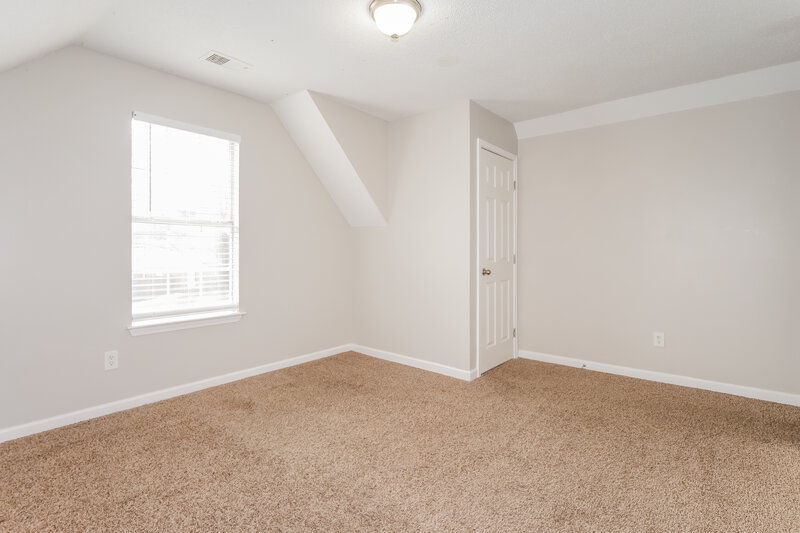 1,960/Mo, 8432 Creek Front Dr Cordova, TN 38016 Bedroom View 4