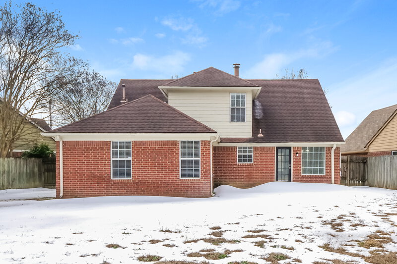 1,960/Mo, 8432 Creek Front Dr Cordova, TN 38016 Rear View