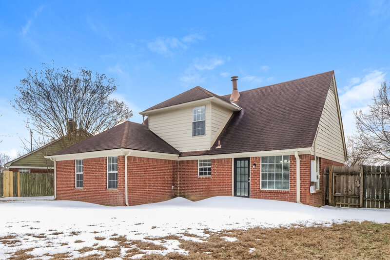 1,960/Mo, 8432 Creek Front Dr Cordova, TN 38016 Rear View 2