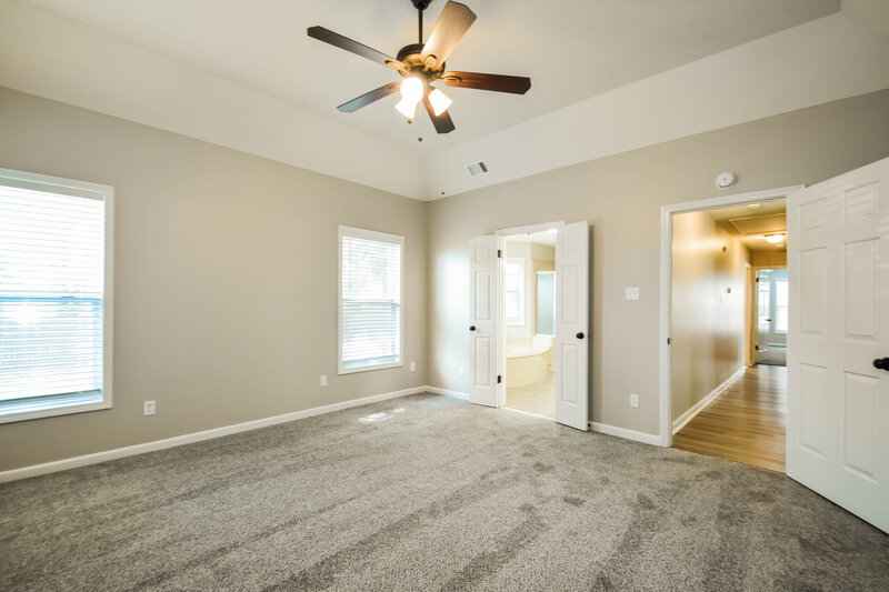 1,955/Mo, 8151 Cross Creek Ct Memphis, TN 38125 Main Bedroom View 2