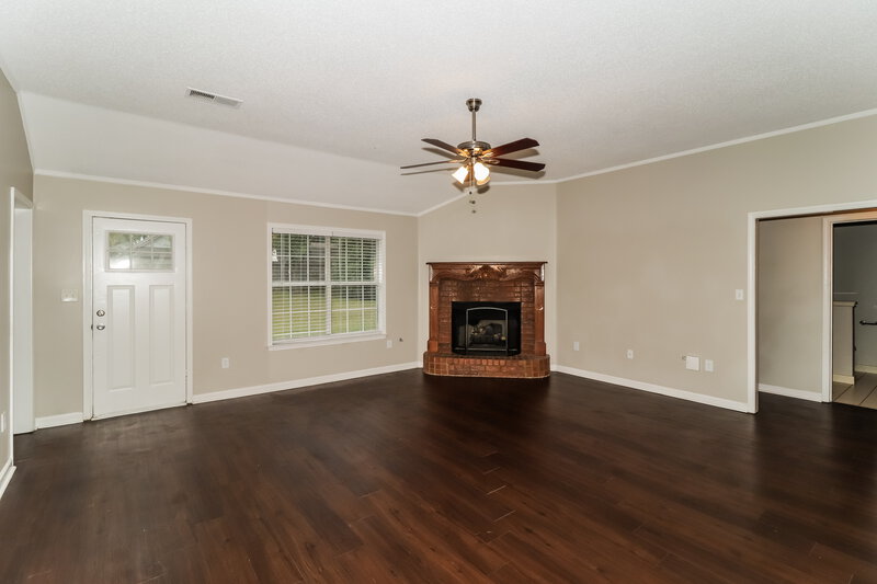 2,395/Mo, 6743 Hare Run Ln Bartlett, TN 38002 Living Room View