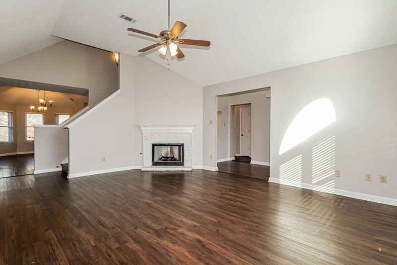 1,850/Mo, 105 Norma Carol Rd Oakland, TN 38060 Living Room View