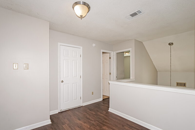 1,850/Mo, 105 Norma Carol Rd Oakland, TN 38060 Loft View