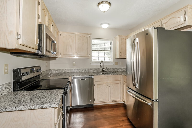 1,735/Mo, 6863 Delta Newberry Cv Olive Branch, MS 38654 Kitchen View