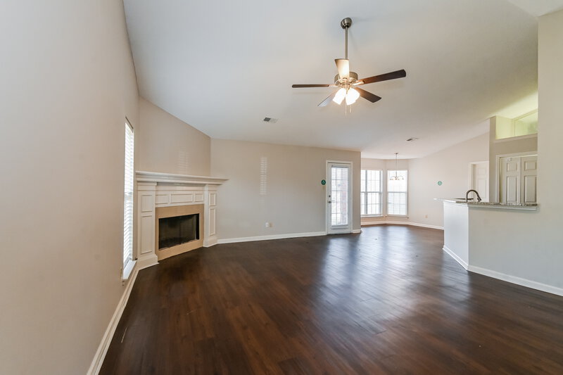 1,685/Mo, 1890 Brentwood Trace Southaven, MS 38671 Living Room View 3