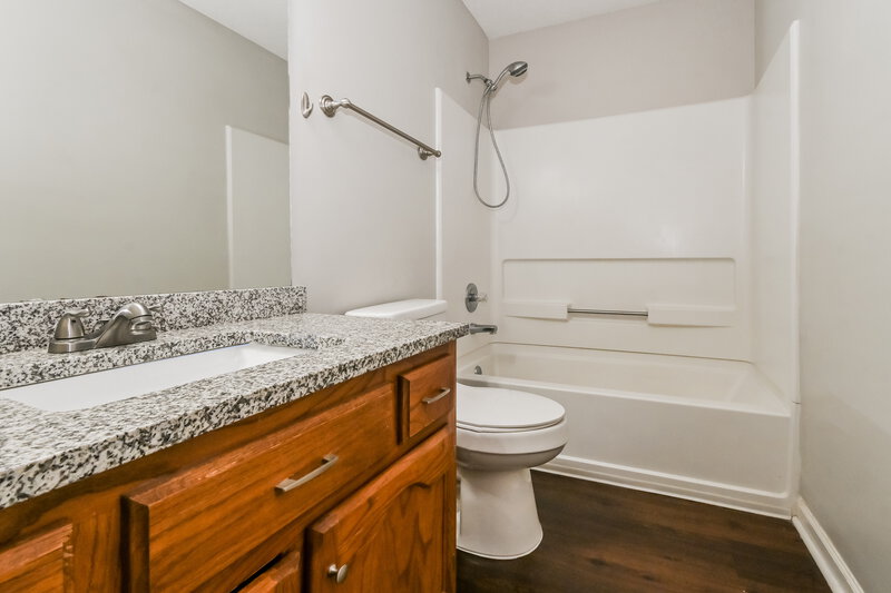 1,685/Mo, 1890 Brentwood Trace Southaven, MS 38671 Bathroom View