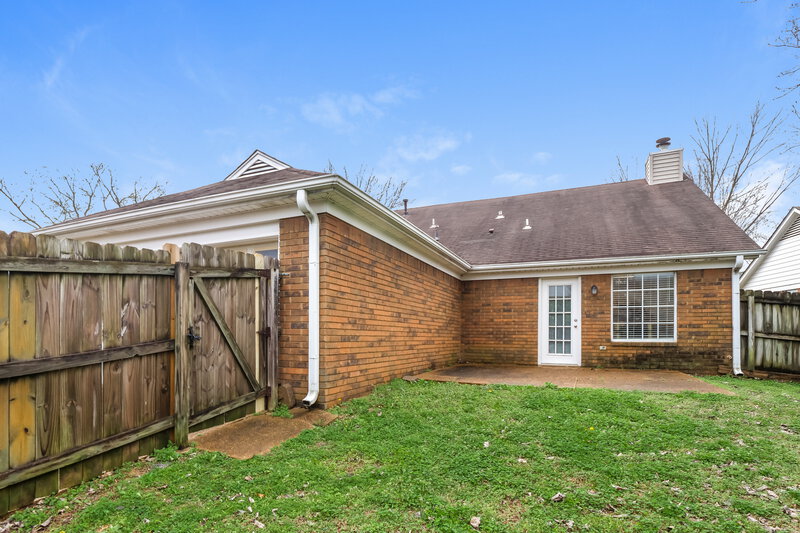 1,710/Mo, 8450 Kimberly Rose Dr Cordova, TN 38016 Rear View