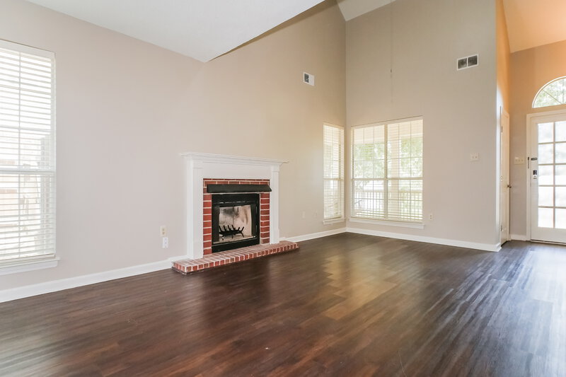 1,890/Mo, 5885 Southridge Drive Olive Branch, MS 38654 Living Room View