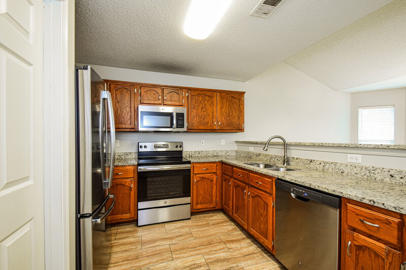 1,855/Mo, 13273 Sandbourne S Olive Branch, MS 38654 Kitchen View 2