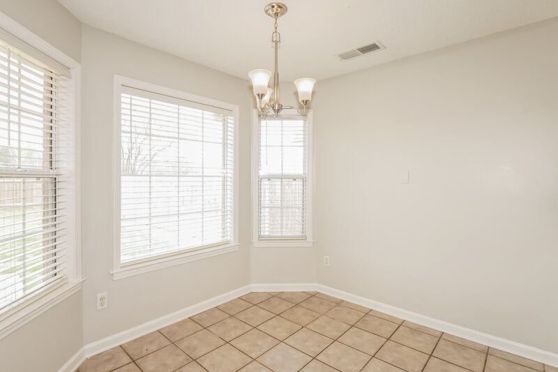 2,000/Mo, 1110 Greenwich Drive Hernando, MS 38632 Dining Room View