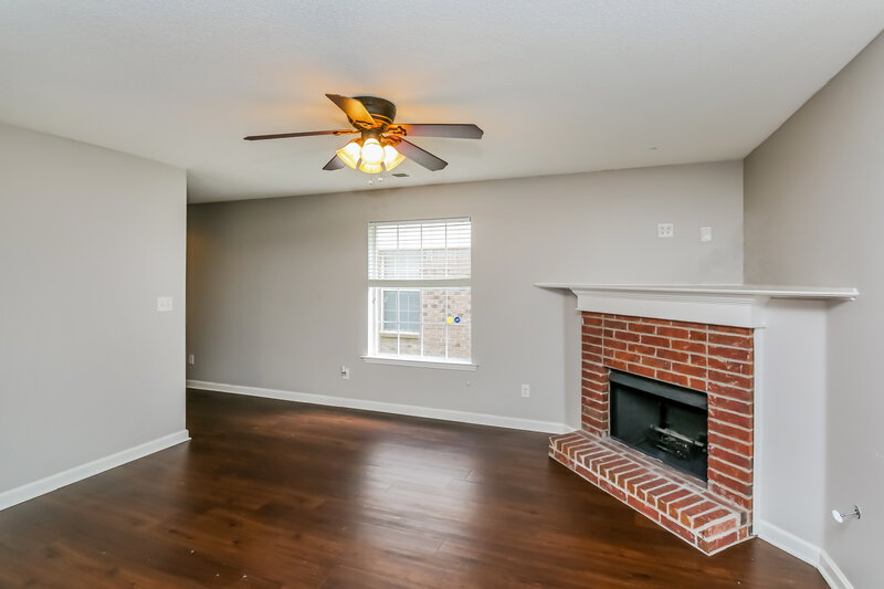 1,535/Mo, 10171 Sterling Ridge Dr Cordova, TN 38018 Living Room View