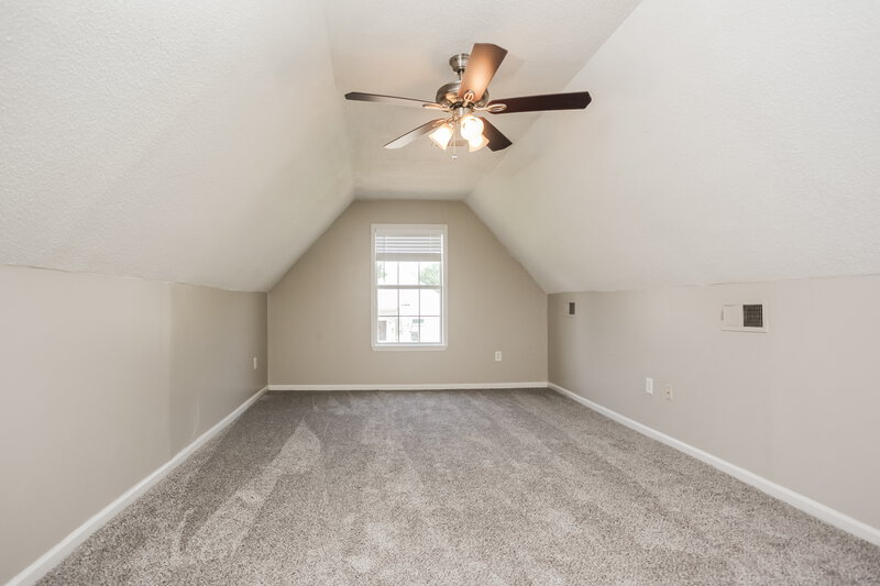 1,915/Mo, 7576 Delta Lakes Blvd Walls, MS 38680 Bonus Room View