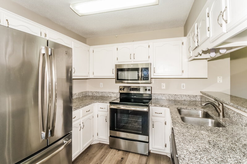 1,805/Mo, 7550 Roundleaf Dr Memphis, TN 38125 Kitchen View