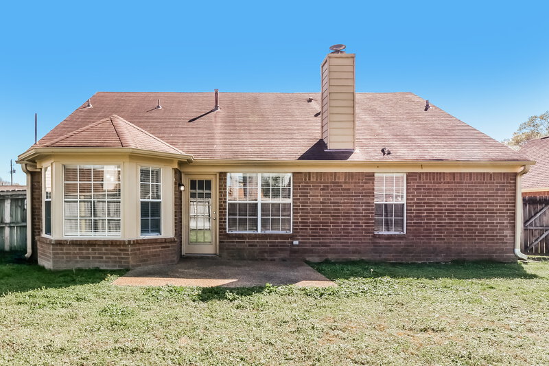 1,805/Mo, 7550 Roundleaf Dr Memphis, TN 38125 Rear View