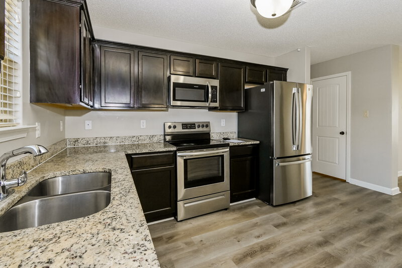 2,940/Mo, 1086 Darren Cir E Cordova, TN 38018 Kitchen View 3