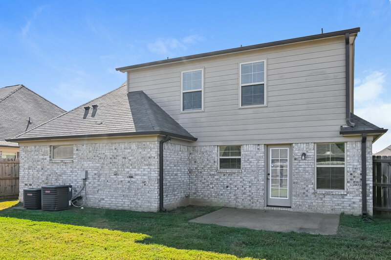 2,940/Mo, 1086 Darren Cir E Cordova, TN 38018 Rear View