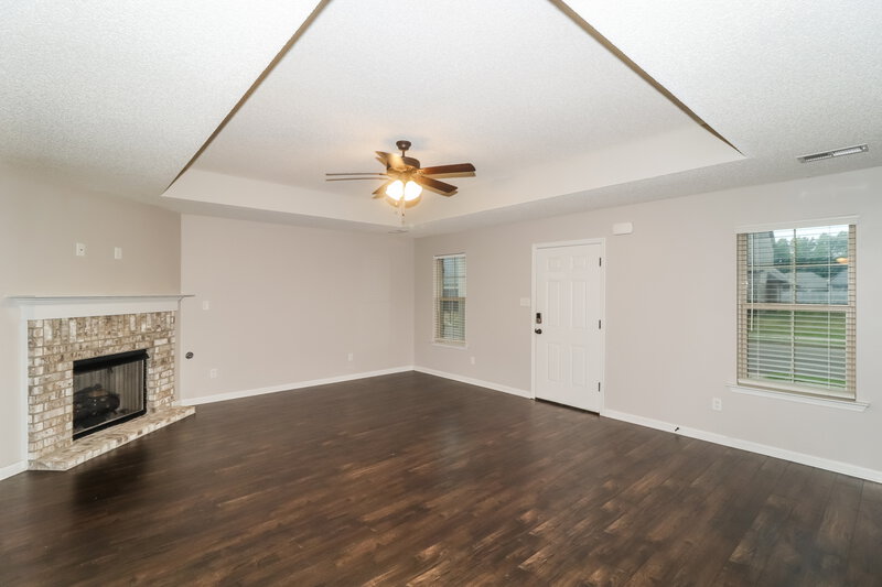 2,015/Mo, 9464 Cayuga Loop Cordova, TN 38018 Living Room View 2