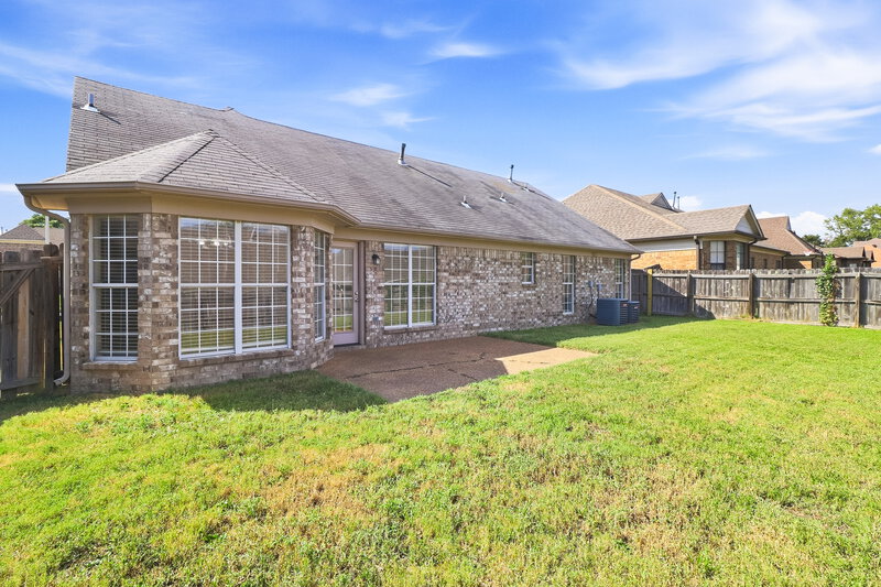 1,960/Mo, 4218 Becky Sue Trl Olive Branch, MS 38654 Rear View
